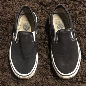 black slip on skater vans